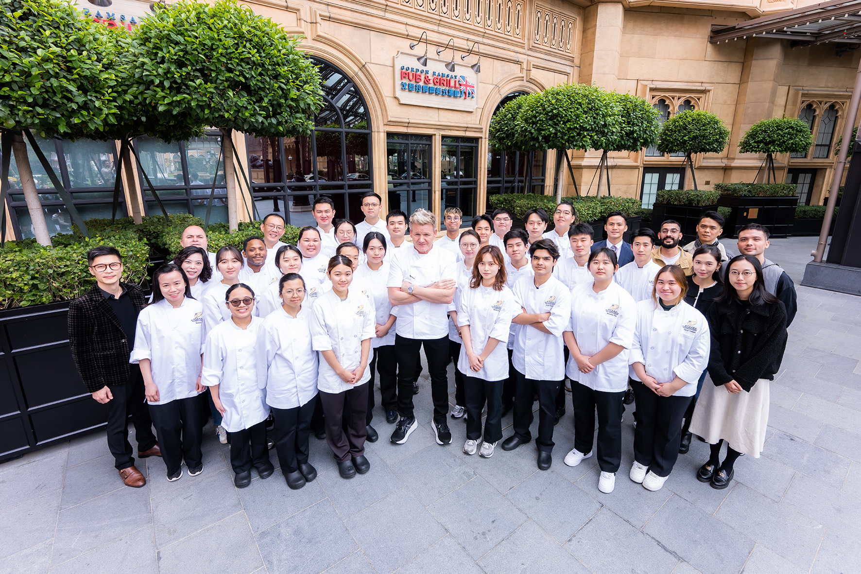 澳门旅游学院学生与星级名厨戈登拉姆齐对话